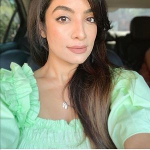 COPY - Zara NWT Lime Green voluminous poplin top